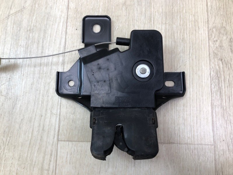 Замок крышки багажника TAURUS 10-19