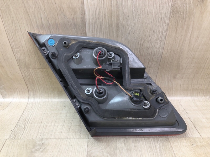 Фонарь внутренний правый TAURUS 10-19 Фонарь внутренний правый TAURUS 10-19