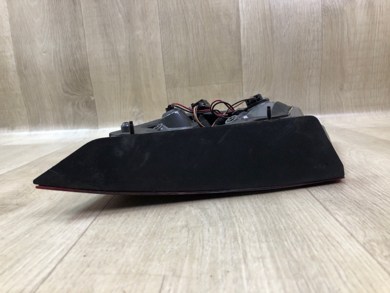 Фонарь внутренний правый FORD TAURUS 10-19 Фонарь внутренний правый FORD TAURUS 10-19