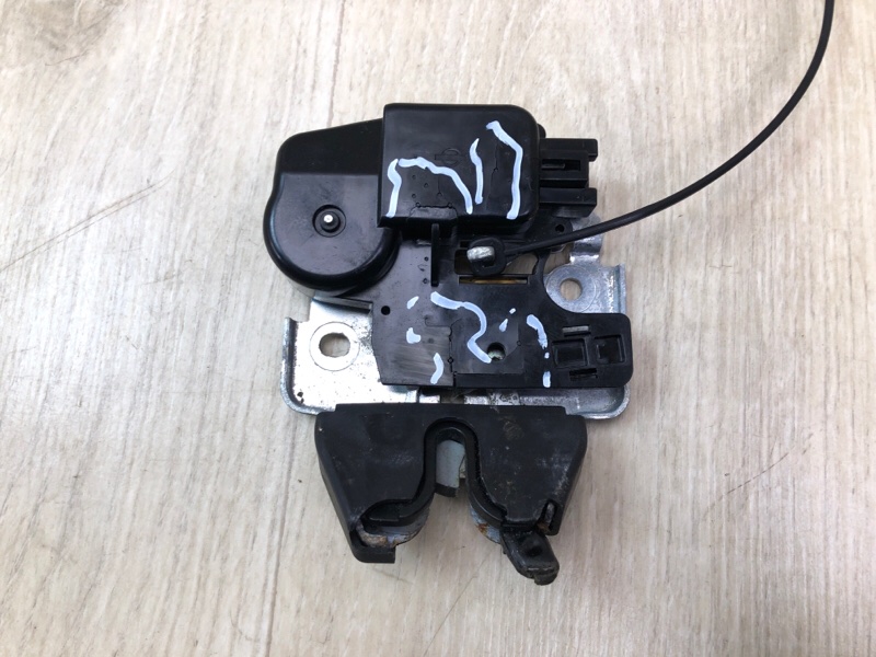 Замок крышки багажника ALTIMA L33 12-18 Седан