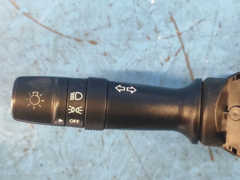 Подрулевой переключатель левый RIO UB 2011-2017 2012 1.6 G4FD Подрулевой переключатель левый RIO UB 2011-2017 2012 1.6 G4FD