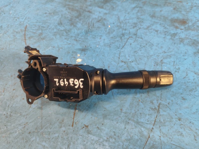 Подрулевой переключатель левый KIA RIO UB 2011-2017 1.6 G4FD Подрулевой переключатель левый KIA RIO UB 2011-2017 1.6 G4FD