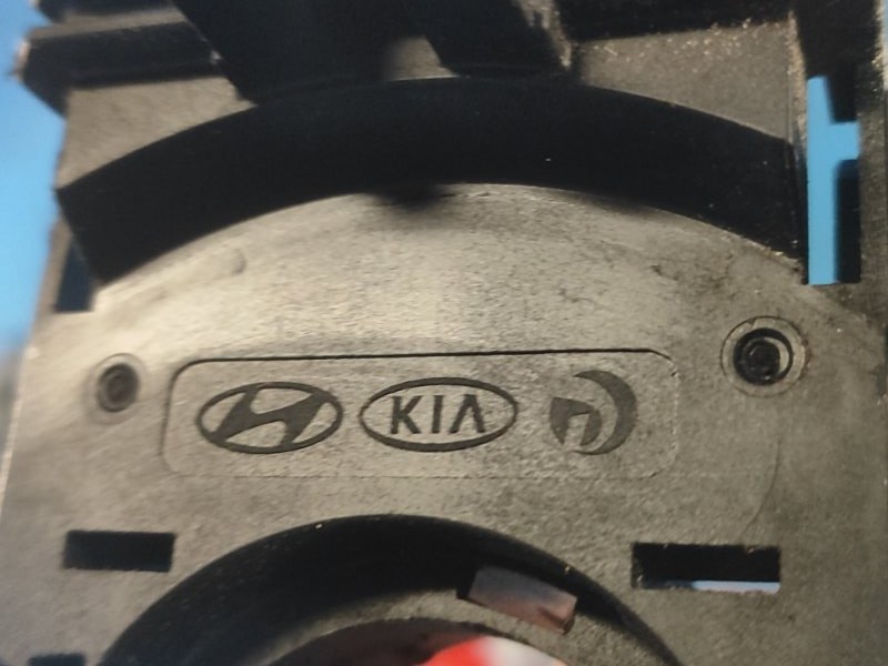 Подрулевой переключатель левый RIO UB 2011-2017 2012 1.6 G4FD Подрулевой переключатель левый RIO UB 2011-2017 2012 1.6 G4FD