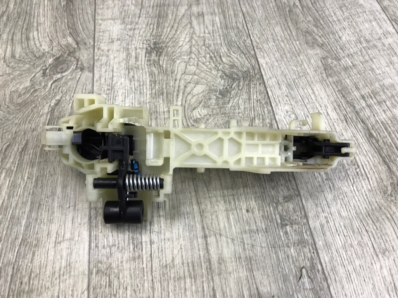 Ручка двери наружная задняя левая HYUNDAI ELANTRA AD 16- 2.0 G4NH Ручка двери наружная задняя левая HYUNDAI ELANTRA AD 16- 2.0 G4NH