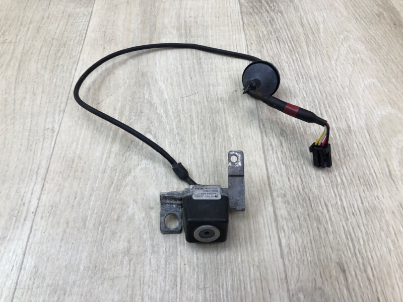 Запчасть камера заднего вида HYUNDAI GENESIS SEDAN 08-13 95760-3M060 Б/У Камера заднего вида HYUNDAI GENESIS SEDAN 08-13 95760-3M060 Б/У