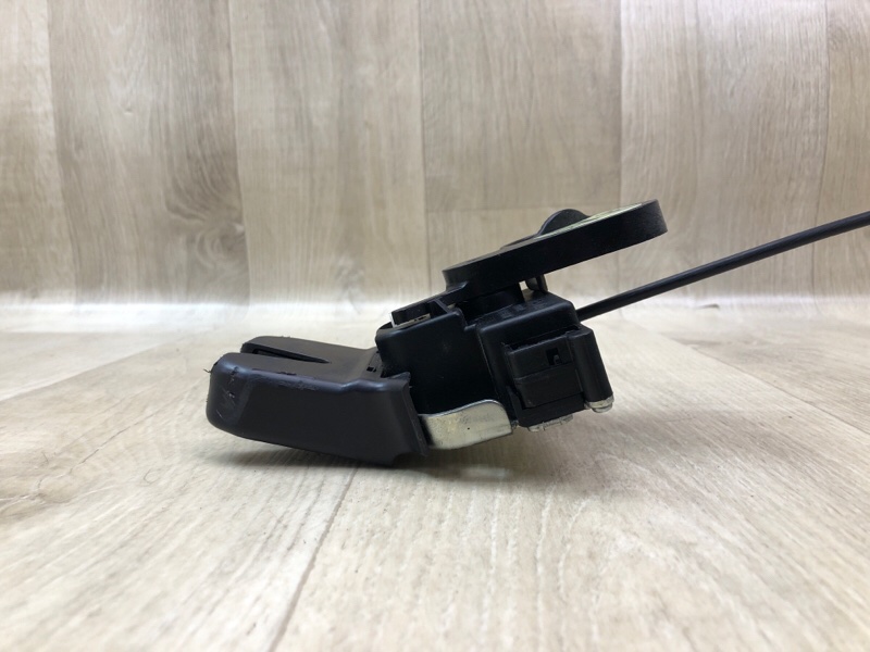 Замок крышки багажника HYUNDAI GENESIS SEDAN 08-13 Замок крышки багажника HYUNDAI GENESIS SEDAN 08-13