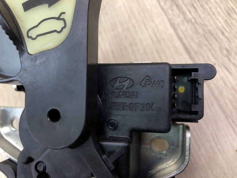 Замок крышки багажника GENESIS SEDAN 08-13 Замок крышки багажника GENESIS SEDAN 08-13