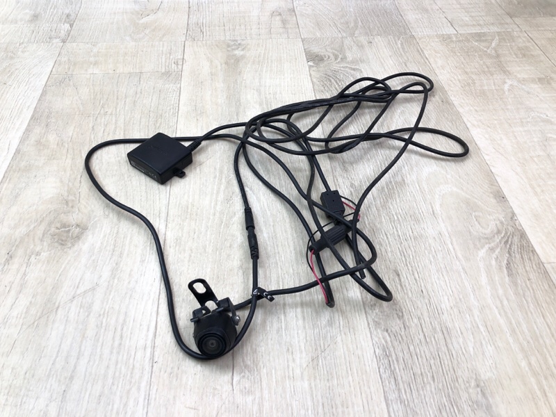 Запчасть камера заднего вида HYUNDAI SONATA YF 10-14 Седан 39J103514 Б/У Камера заднего вида HYUNDAI SONATA YF 10-14 Седан 39J103514 Б/У