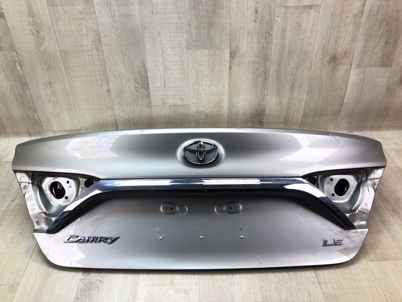 Крышка багажника CAMRY 55 14-17 2015 2.5 2ARFE