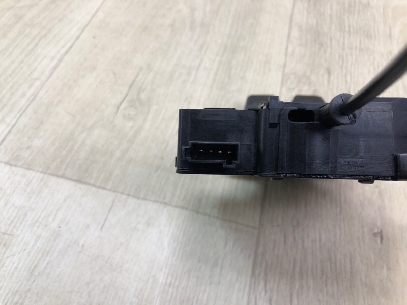 Замок крышки багажника CRUZE 15- Седан