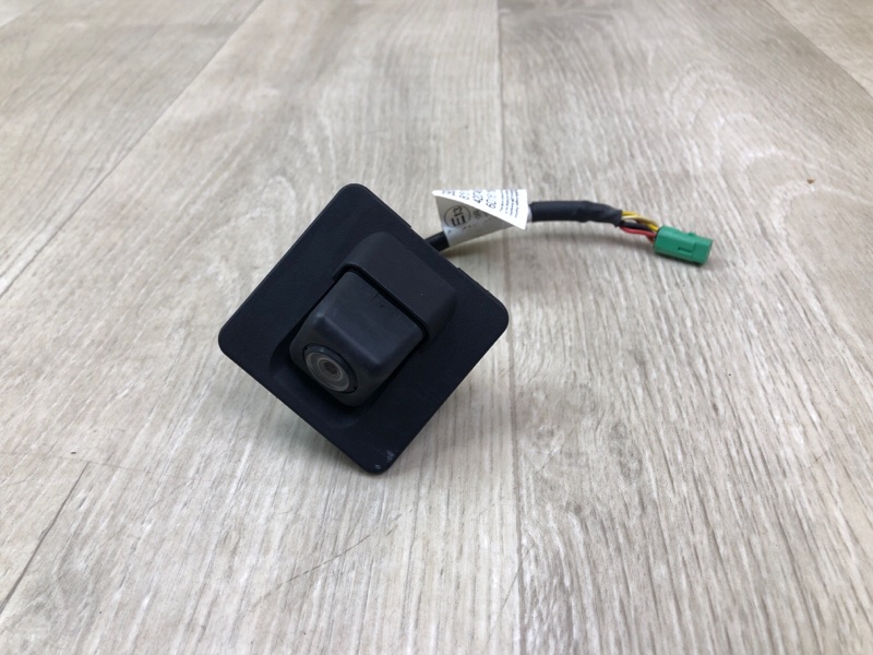 Запчасть камера заднего вида CHEVROLET CRUZE 15- Седан 39081683 Б/У Камера заднего вида CHEVROLET CRUZE 15- Седан 39081683 Б/У