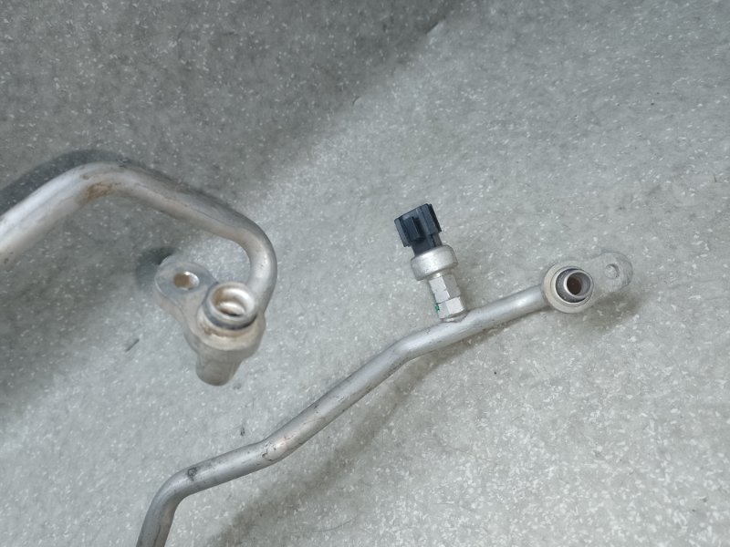 Трубка кондиционера MITSUBISHI OUTLANDER XL 05-13 3.0 6B31 Трубка кондиционера MITSUBISHI OUTLANDER XL 05-13 3.0 6B31