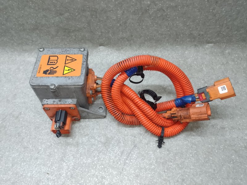 Запчасть провода высоковольтные FIAT 500 (312/FF) 07-19 2016 ELECTRIC 68105117AE Б/У Провода высоковольтные FIAT 500 (312/FF) 07-19 2016 ELECTRIC 68105117AE Б/У