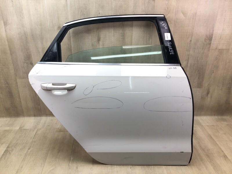 Запчасть дверь задняя правая VOLKSWAGEN PASSAT B7 11-15 2014 1.8 CPRA 561833056C Б/У Дверь задняя правая VOLKSWAGEN PASSAT B7 11-15 2014 1.8 CPRA 561833056C Б/У