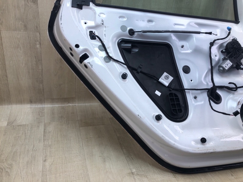 Дверь задняя левая PASSAT B7 11-15 2014 1.8 CPRA Дверь задняя левая PASSAT B7 11-15 2014 1.8 CPRA