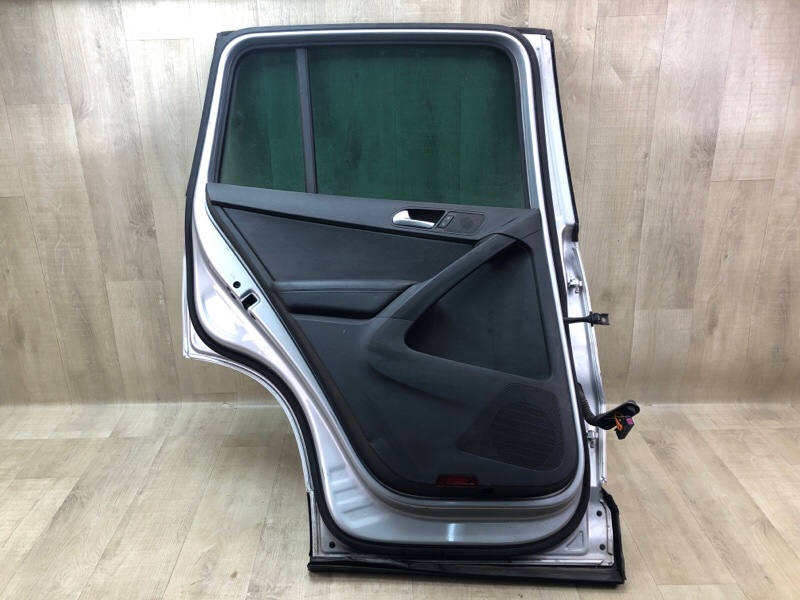 Дверь задняя левая TIGUAN 08-17 2012 2.0 CCTA Дверь задняя левая TIGUAN 08-17 2012 2.0 CCTA