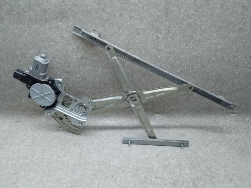 Стеклоподъемник передний правый MITSUBISHI OUTLANDER XL 05-13 2009 3.0 6B31 5713A088 Б/У