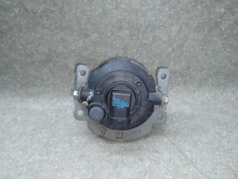 Противотуманная фара MITSUBISHI OUTLANDER XL 05-13 3.0 6B31 Противотуманная фара MITSUBISHI OUTLANDER XL 05-13 3.0 6B31