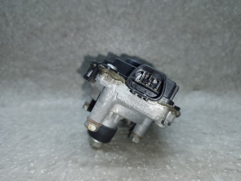 Моторчик стеклоочистителя передний MITSUBISHI OUTLANDER XL 05-13 3.0 6B31 Моторчик стеклоочистителя передний MITSUBISHI OUTLANDER XL 05-13 3.0 6B31