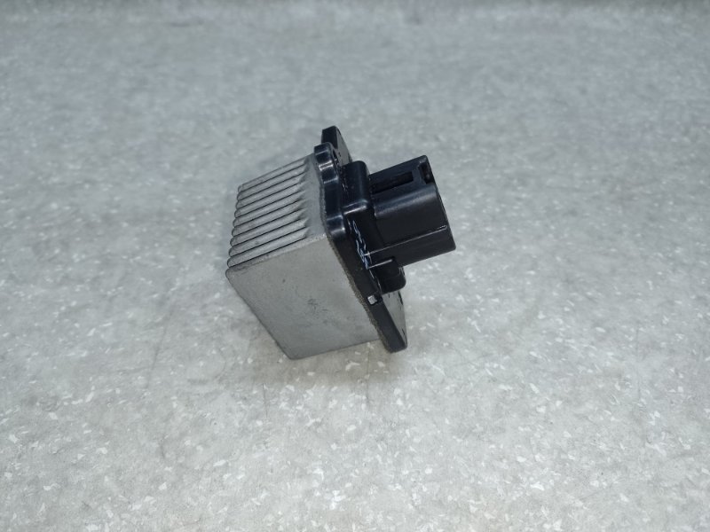 Резистор печки OUTLANDER XL 05-13 2009 3.0 6B31 Резистор печки OUTLANDER XL 05-13 2009 3.0 6B31