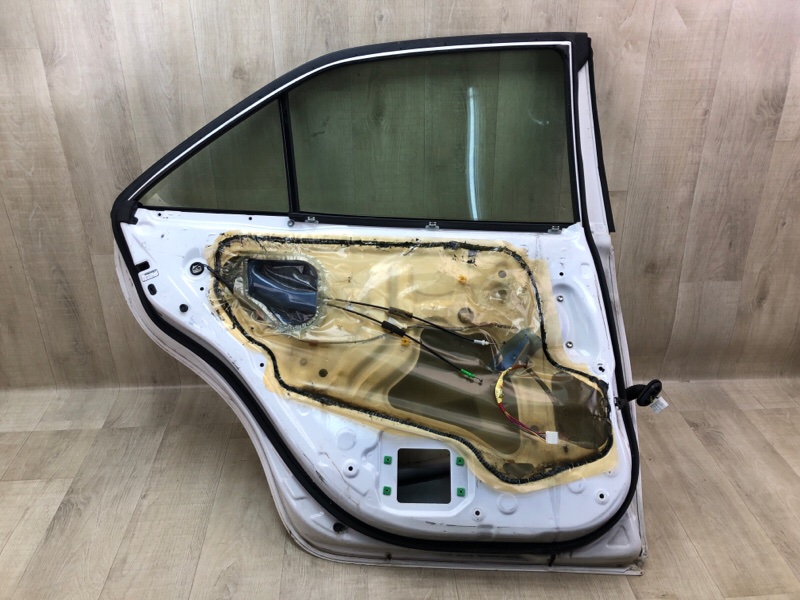 Дверь задняя левая CAMRY 40 06-11