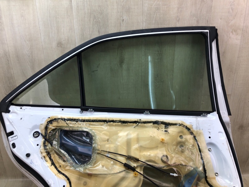 Дверь задняя левая CAMRY 40 06-11