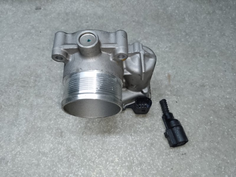 Дроссельная заслонка PASSAT B7 11-15 2014 1.8 CPRA Дроссельная заслонка PASSAT B7 11-15 2014 1.8 CPRA