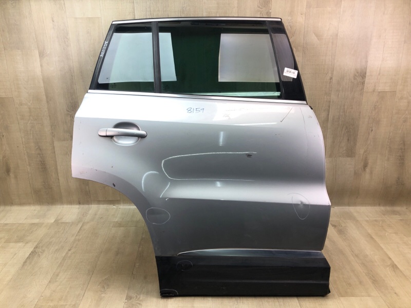 Запчасть дверь задняя правая VOLKSWAGEN TIGUAN 08-17 2012 2.0 CCTA 5N0833056A Б/У Дверь задняя правая VOLKSWAGEN TIGUAN 08-17 2012 2.0 CCTA 5N0833056A Б/У