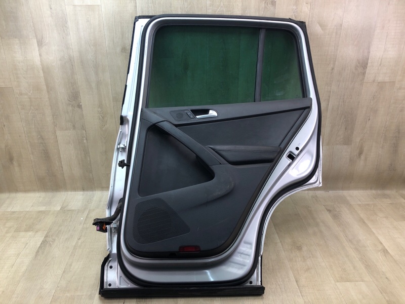 Дверь задняя правая TIGUAN 08-17 2012 2.0 CCTA Дверь задняя правая TIGUAN 08-17 2012 2.0 CCTA