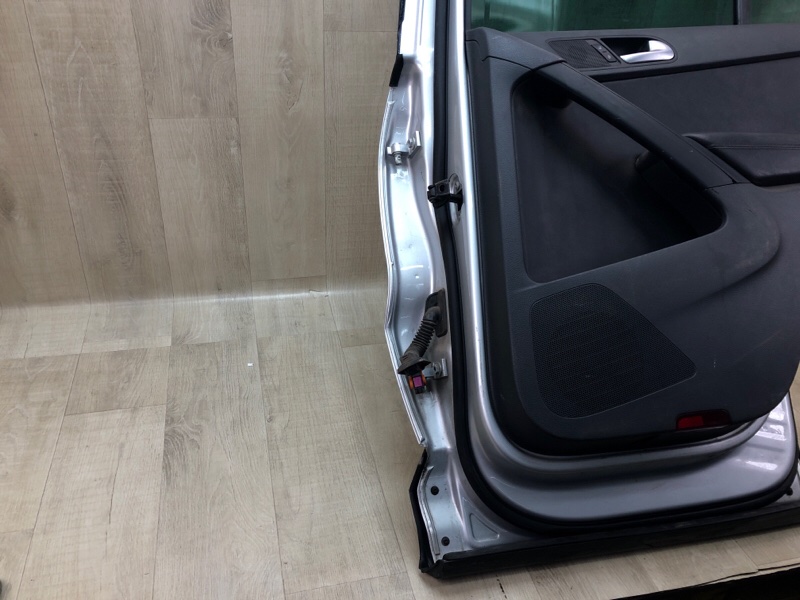 Дверь задняя правая TIGUAN 08-17 2012 2.0 CCTA Дверь задняя правая TIGUAN 08-17 2012 2.0 CCTA