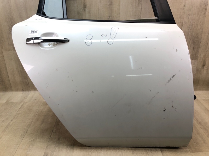 Дверь задняя правая NISSAN LEAF 10-17 EM61 Дверь задняя правая NISSAN LEAF 10-17 EM61