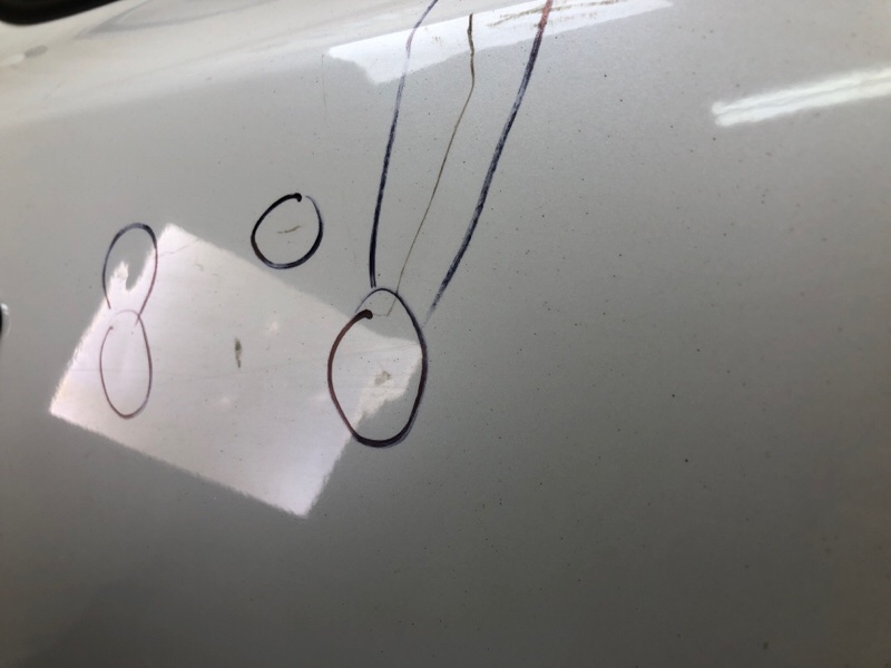 Дверь задняя правая LEAF 10-17 EM61 Дверь задняя правая LEAF 10-17 EM61