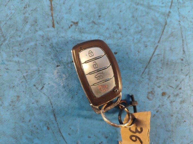 Запчасть ключ зажигания HYUNDAI ELANTRA AD 16- 2016 2.0 G4NH 95440-F3000 Б/У Ключ зажигания HYUNDAI ELANTRA AD 16- 2016 2.0 G4NH 95440-F3000 Б/У
