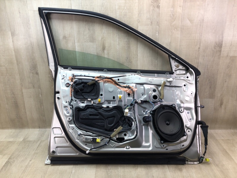 Дверь передняя левая CAMRY 55 14-17 2015 2.5 2ARFE