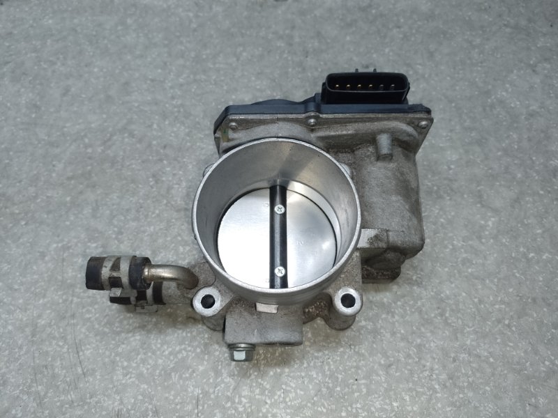 Запчасть дроссельная заслонка TOYOTA CAMRY 55 14-17 2015 2.5 2ARFE 220300V010 Б/У Дроссельная заслонка TOYOTA CAMRY 55 14-17 2015 2.5 2ARFE 220300V010 Б/У