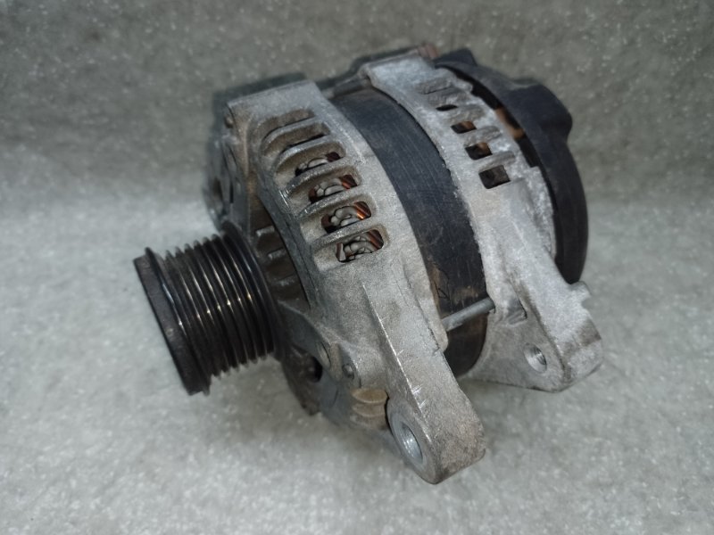 Запчасть генератор TOYOTA SIENNA 11-16 2011 3.5 2GR-FE 270600P241 Б/У Генератор TOYOTA SIENNA 11-16 2011 3.5 2GR-FE 270600P241 Б/У