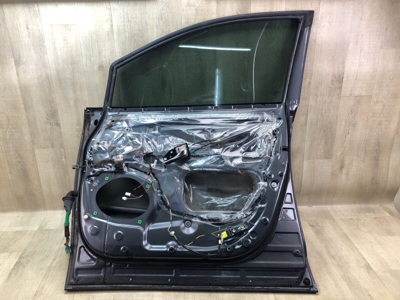 Дверь передняя правая VENZA 09-16 2009 3.5 2GR-FE