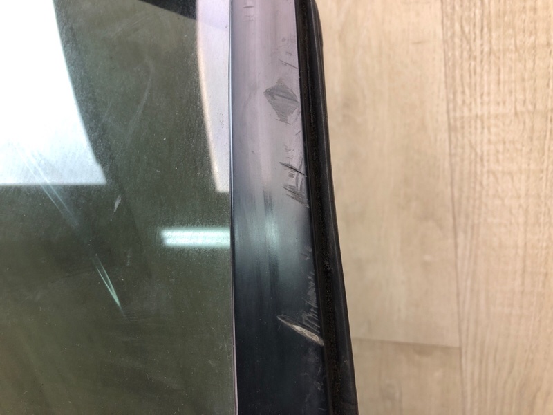 Дверь передняя правая VENZA 09-16 2009 3.5 2GR-FE