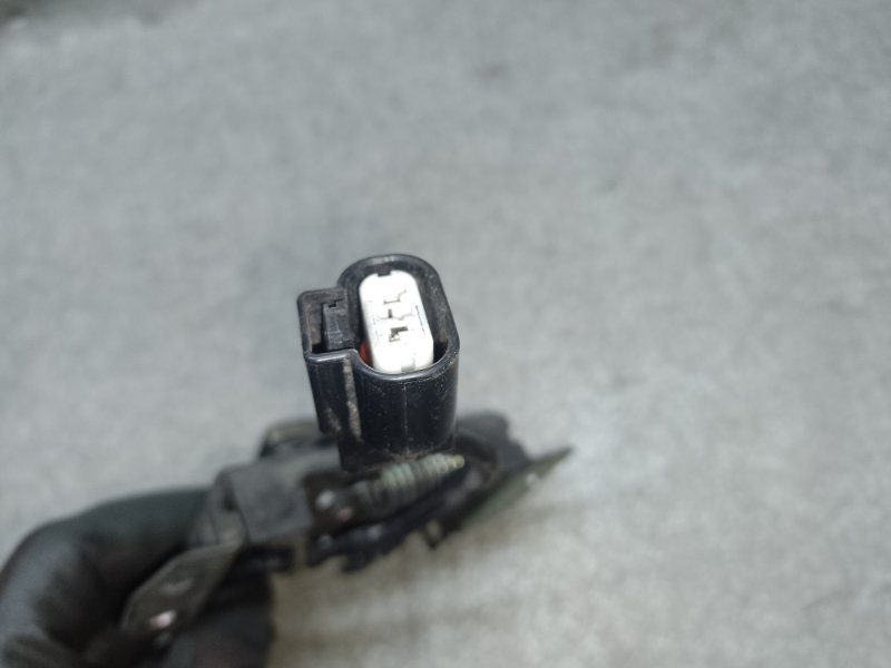 Замок капота MITSUBISHI OUTLANDER XL 05-13 3.0 6B31 Замок капота MITSUBISHI OUTLANDER XL 05-13 3.0 6B31