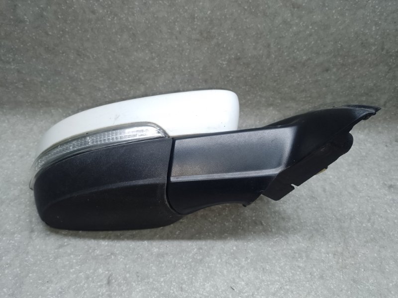 Зеркало правое JETTA USA 10-17