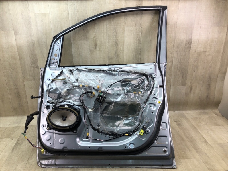 Дверь передняя правая SIENNA 11-16 2011 3.5 2GR-FE