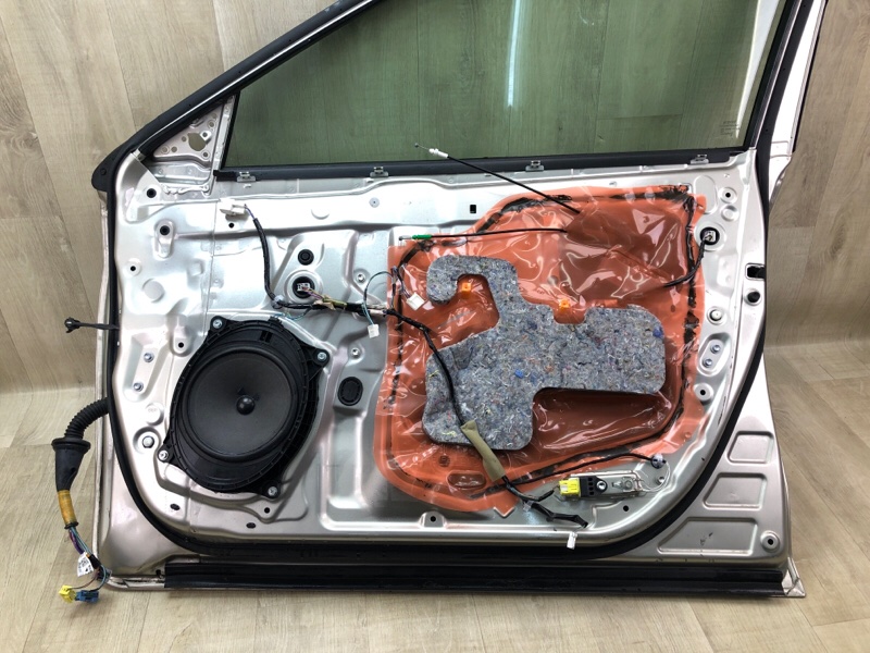 Дверь передняя правая CAMRY 55 14-17 2015 2.5 2ARFE