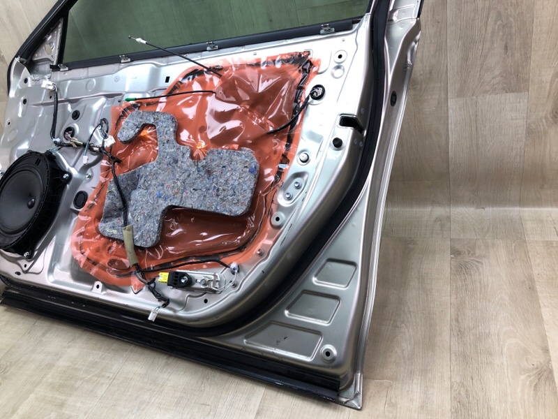 Дверь передняя правая CAMRY 55 14-17 2015 2.5 2ARFE