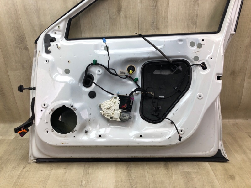 Дверь передняя правая PASSAT B7 11-15 2014 1.8 CPRA Дверь передняя правая PASSAT B7 11-15 2014 1.8 CPRA