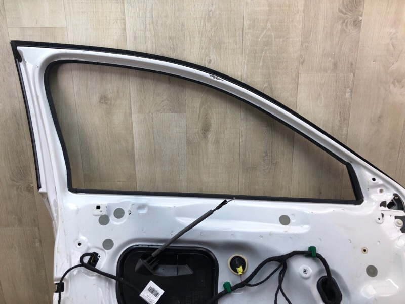 Дверь передняя левая PASSAT B7 11-15 2014 1.8 CPRA Дверь передняя левая PASSAT B7 11-15 2014 1.8 CPRA