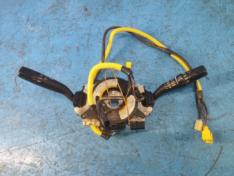 Запчасть шлейф airbag SUZUKI GRAND VITARA XL-7 01-06 37400-50J30 Б/У Шлейф Airbag SUZUKI GRAND VITARA XL-7 01-06 37400-50J30 Б/У