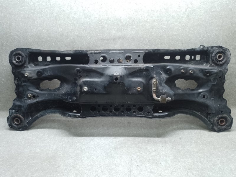 Запчасть балка задней подвески TOYOTA CAMRY 55 14-17 2015 2.5 2ARFE 5120606091 Б/У Балка задней подвески TOYOTA CAMRY 55 14-17 2015 2.5 2ARFE 5120606091 Б/У