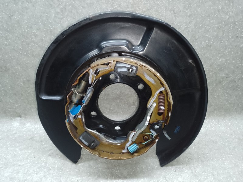 Запчасть тормозной механизм левый TOYOTA CAMRY 55 14-17 2015 2.5 2ARFE 4650406080 Б/У Тормозной механизм левый TOYOTA CAMRY 55 14-17 2015 2.5 2ARFE 4650406080 Б/У