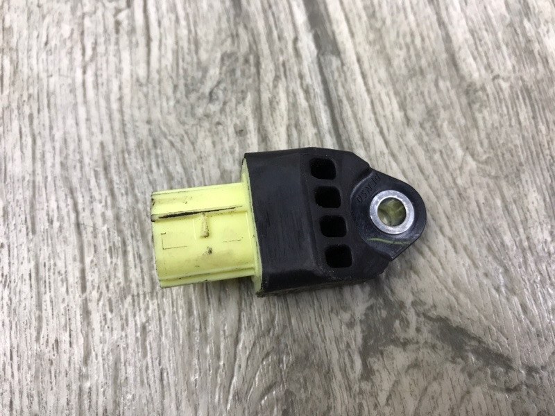 Датчик удара TOYOTA VENZA 09-16 2009 3.5 2GR-FE 898310T020 Б/У