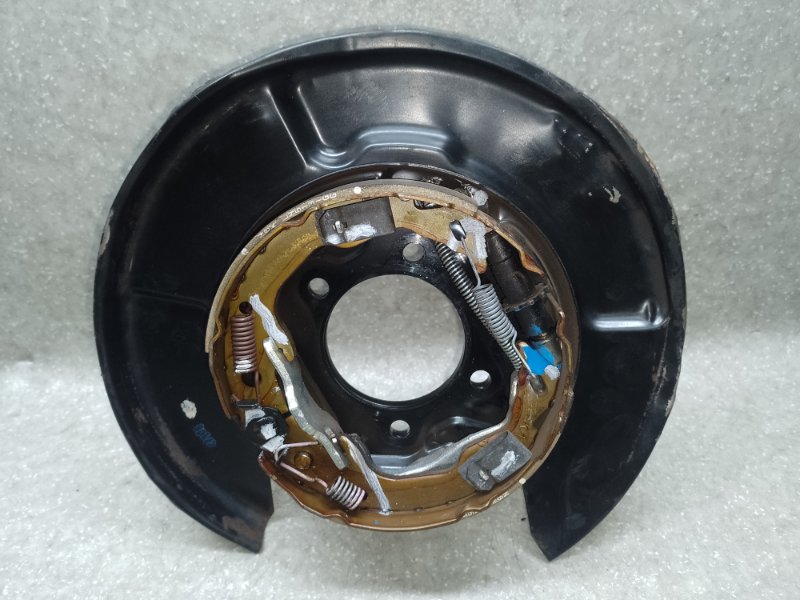 Запчасть тормозной механизм правый TOYOTA CAMRY 55 14-17 2015 2.5 2ARFE 4650306080 Б/У Тормозной механизм правый TOYOTA CAMRY 55 14-17 2015 2.5 2ARFE 4650306080 Б/У